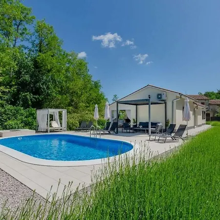 In Upani I With Swimming Pool Ruzici (Sveta Nedelja)